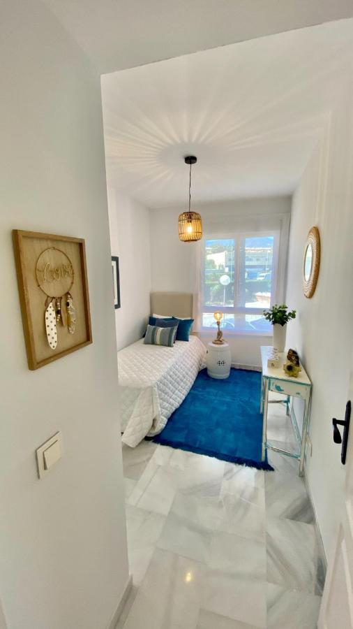 Ikram Front Beach Bermuda Beach Apartman Estepona Kültér fotó