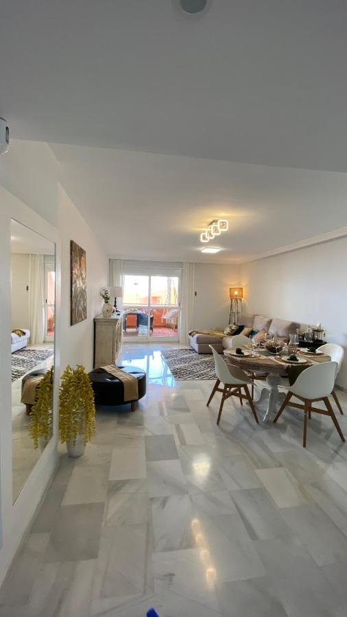 Ikram Front Beach Bermuda Beach Apartman Estepona Kültér fotó